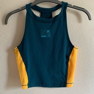 XS Nike dri fit crop top